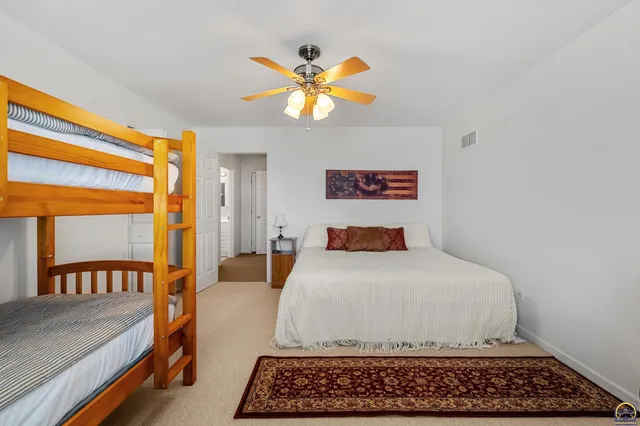 $599,999 | 845 C Street, Centralia, KS 66415