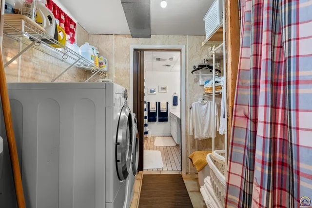 $599,999 | 845 C Street, Centralia, KS 66415