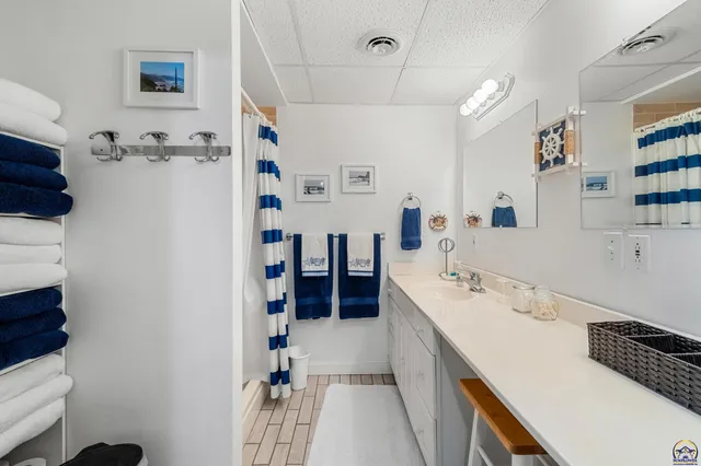 $599,999 | 845 C Street, Centralia, KS 66415