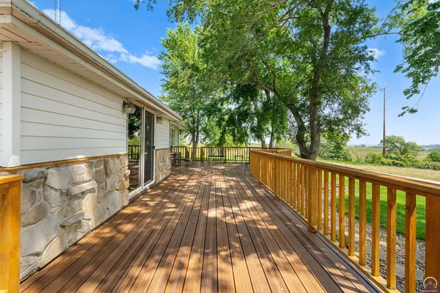 $599,999 | 845 C Street, Centralia, KS 66415