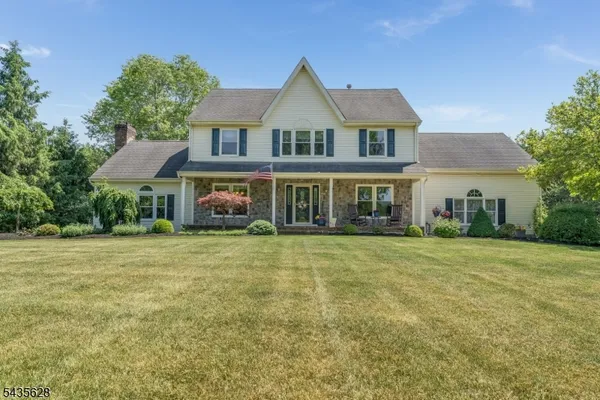 $960,000 | 3 Ewing Drive, Flemington, NJ 08822