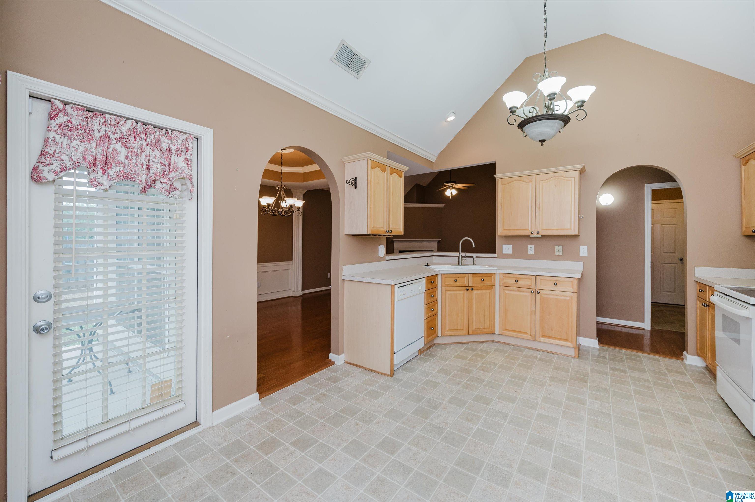 736 Barkley Circle Alabaster, AL 35007 - Photo 18 of 40
