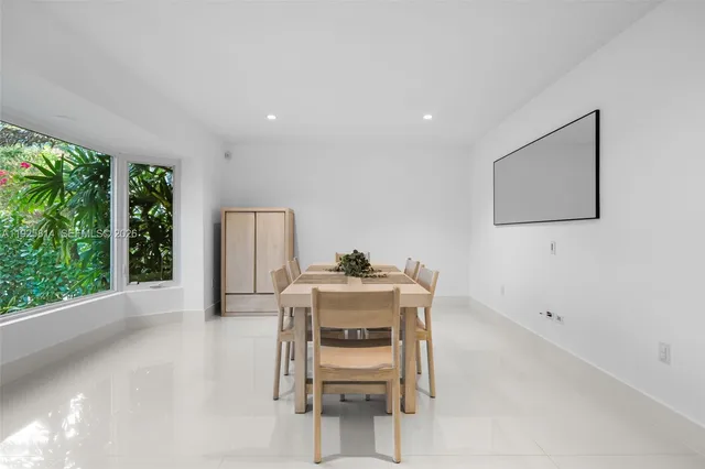 $3,000,000 | 45 Southwest 19th Road, Miami, FL 33129