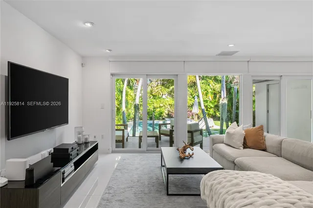 $3,000,000 | 45 Southwest 19th Road, Miami, FL 33129