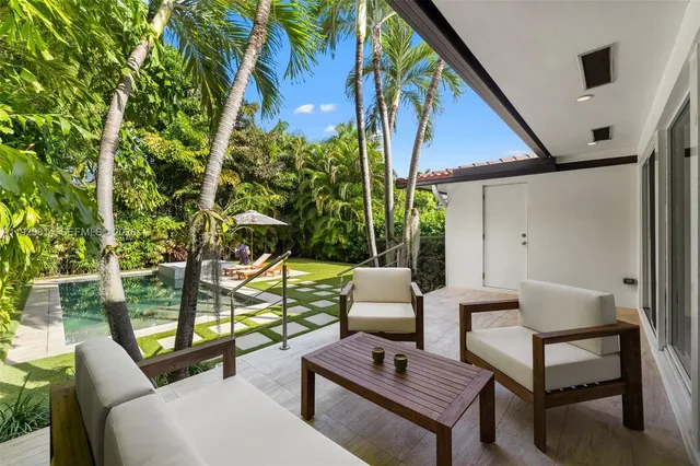 $3,000,000 | 45 Southwest 19th Road, Miami, FL 33129