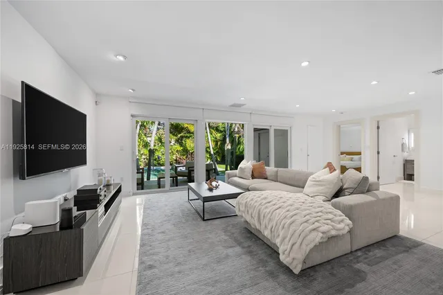 $3,000,000 | 45 Southwest 19th Road, Miami, FL 33129