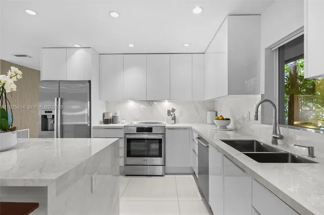 $3,000,000 | 45 Southwest 19th Road, Miami, FL 33129