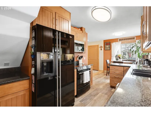 $450,000 | 1625 East 13th Place, The Dalles, OR 97058