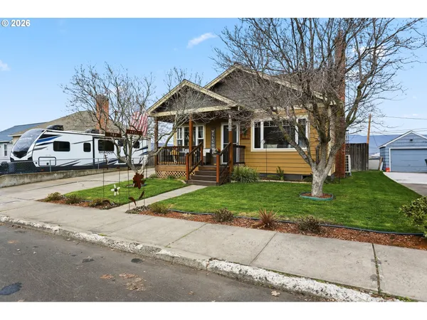 $450,000 | 1625 East 13th Place, The Dalles, OR 97058