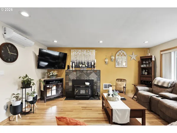 $450,000 | 1625 East 13th Place, The Dalles, OR 97058