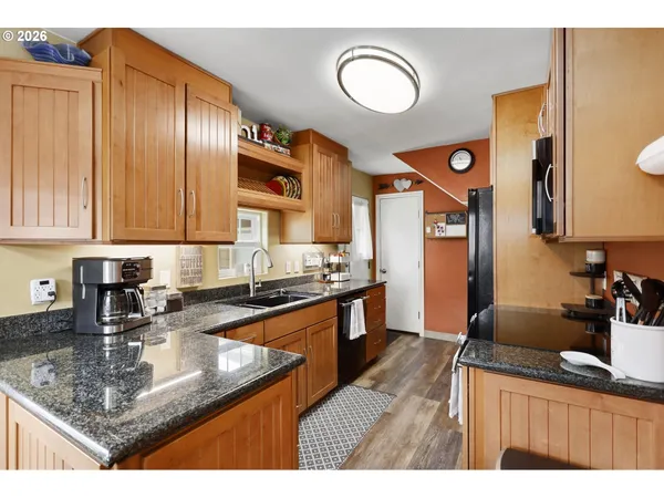 $450,000 | 1625 East 13th Place, The Dalles, OR 97058