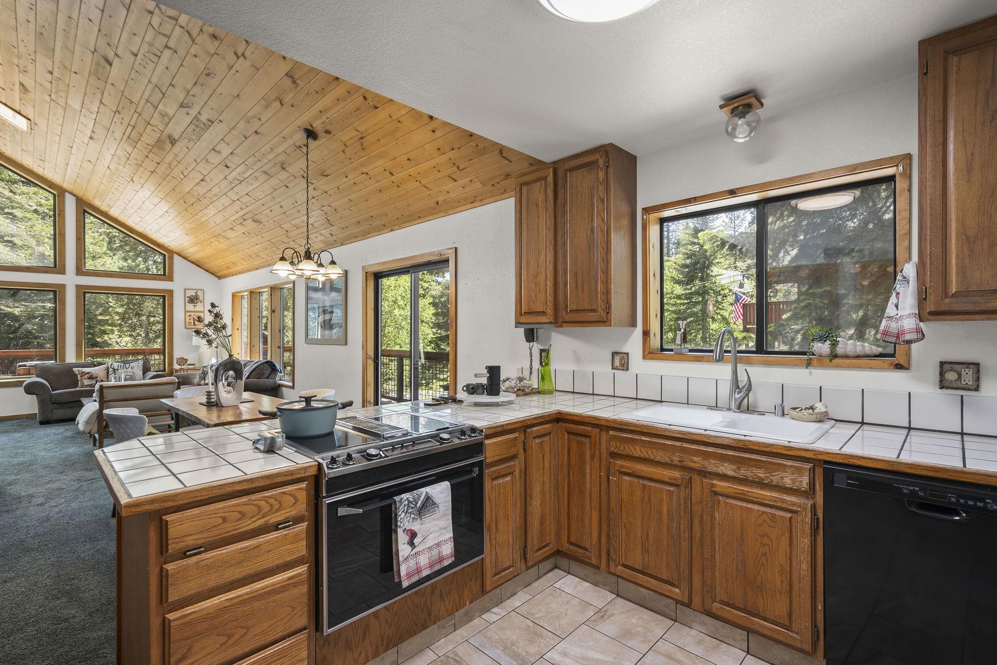 12331 Bennett Flat Road Truckee, CA 96161 - Photo 12 of 28