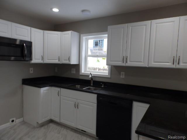 5065 Pheasant Road Waterford, MI 48327 - Photo 21 of 27 ANGLE KITCHEN