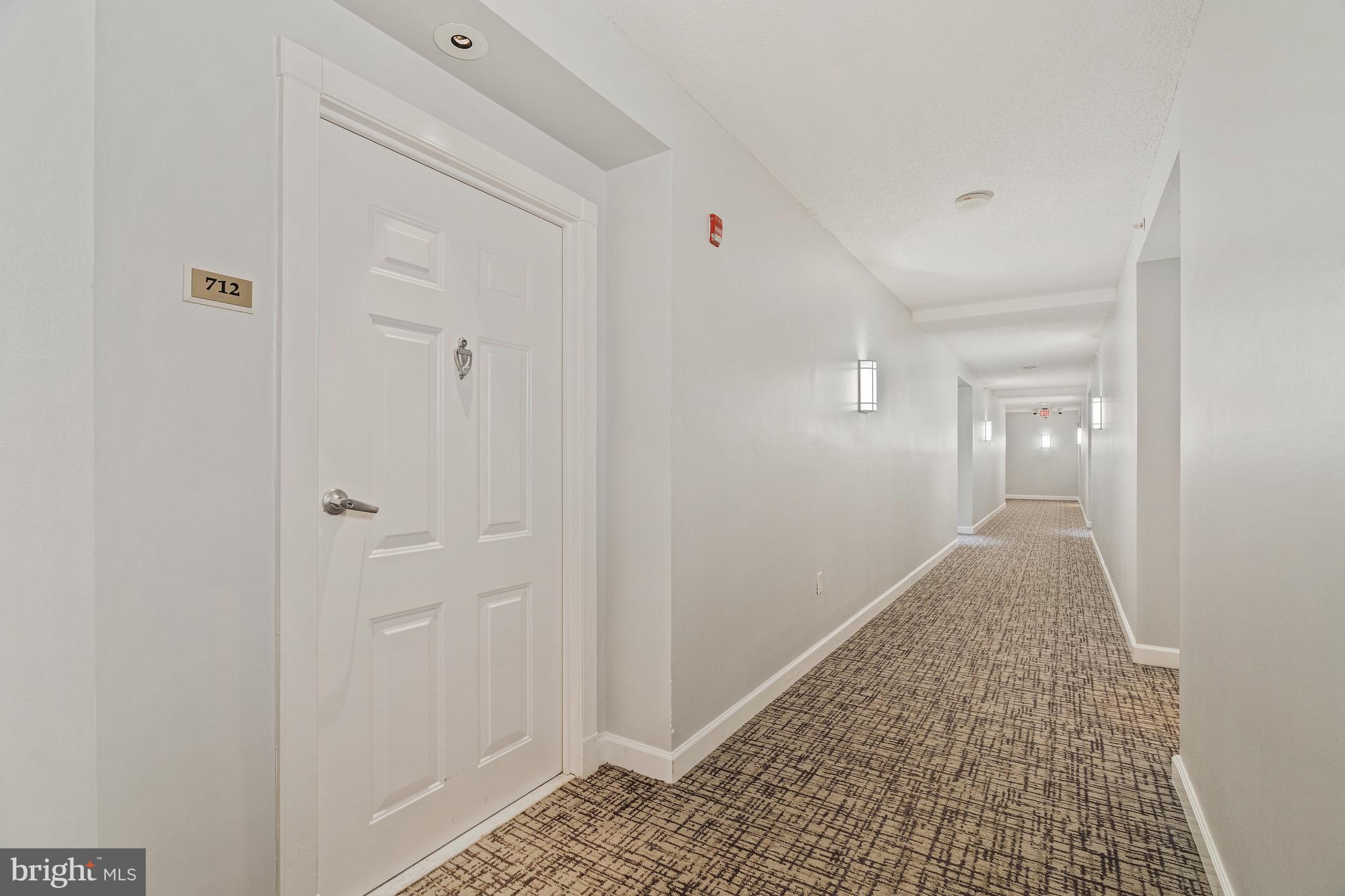 2726 Gallows Road, Unit 712 Vienna, VA 22180 - Photo 23 of 55 Condominium: Hallway