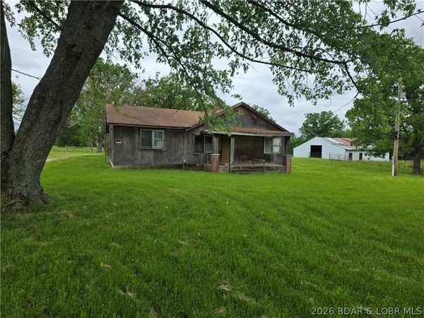 273 42nd Highway, Dixon, MO 65459