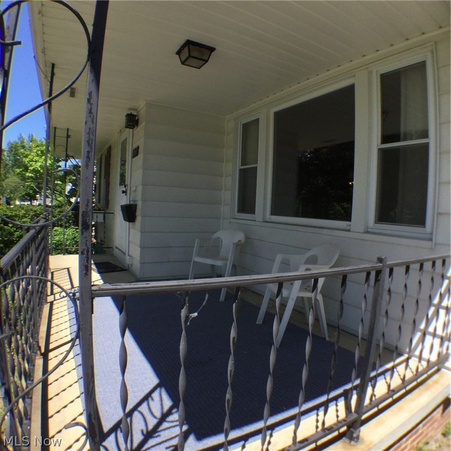 1187 Roland Road Lyndhurst, OH 44124 - Photo 2 of 15