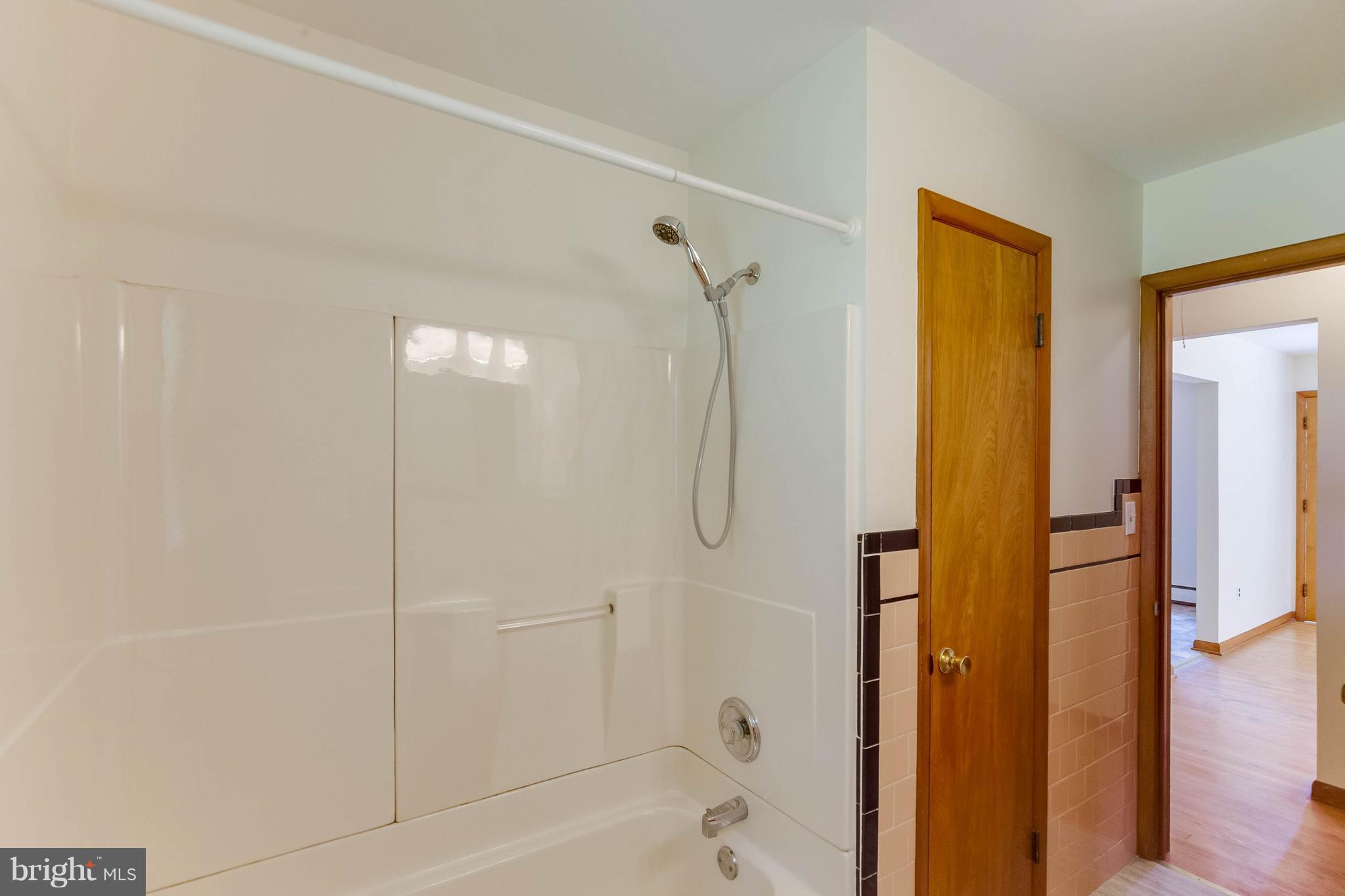 3430 Hampstead Mexico Road Hampstead, MD 21074 - Photo 16 of 28 Updated Main Level Bath 3