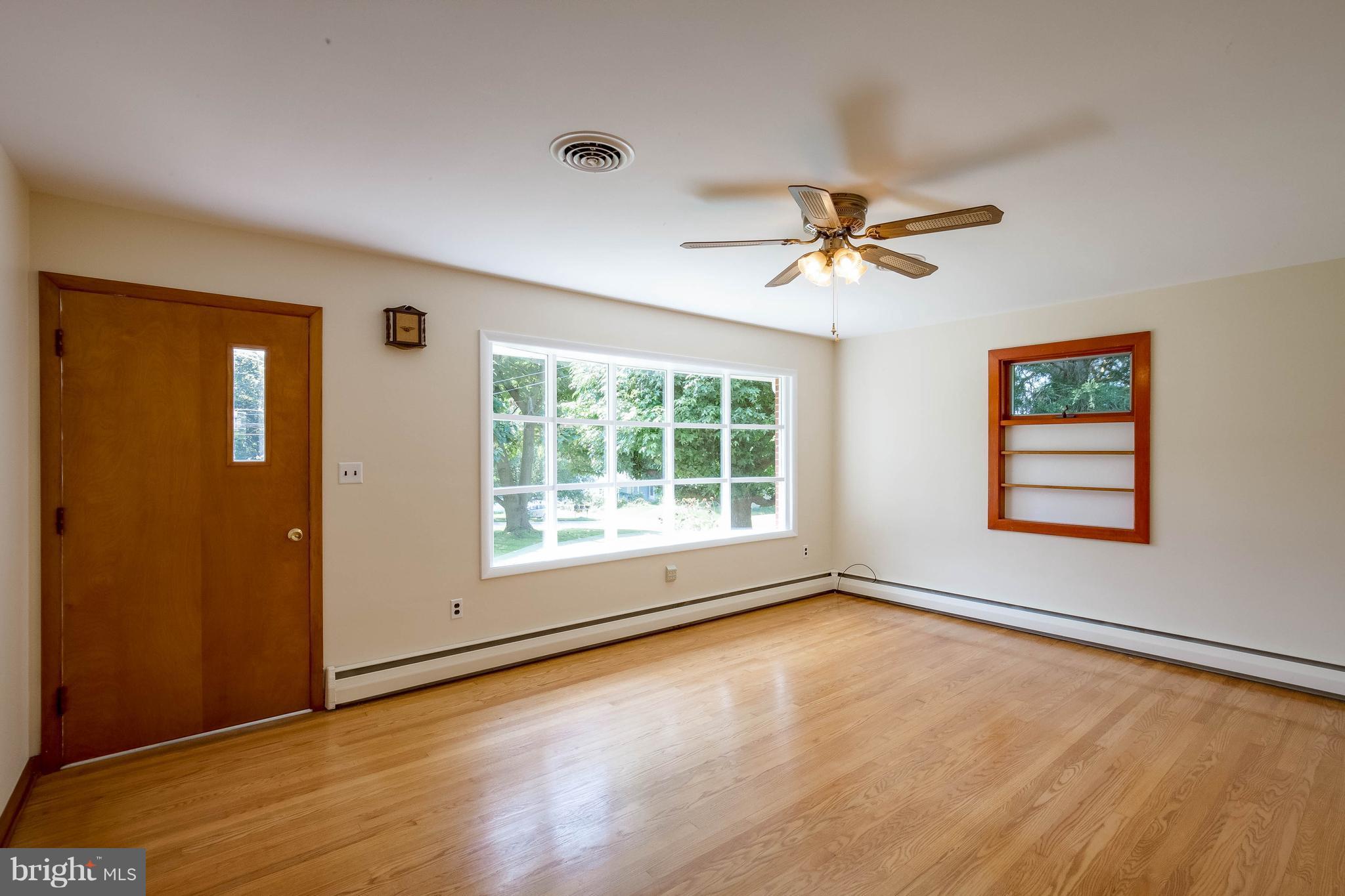 3430 Hampstead Mexico Road Hampstead, MD 21074 - Photo 5 of 28 Big Living Room with bow window