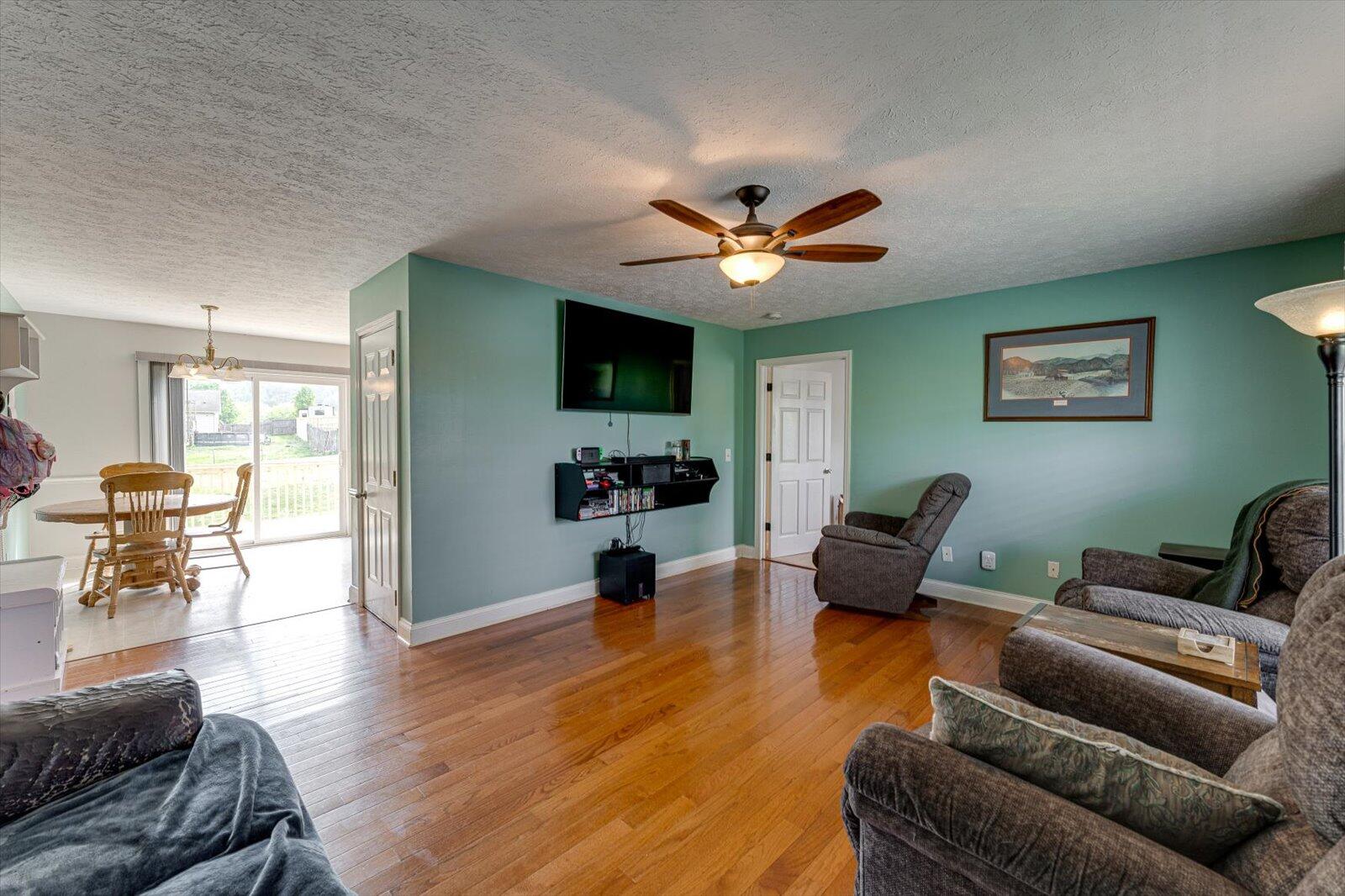 07-84 Green Valley Dr-7