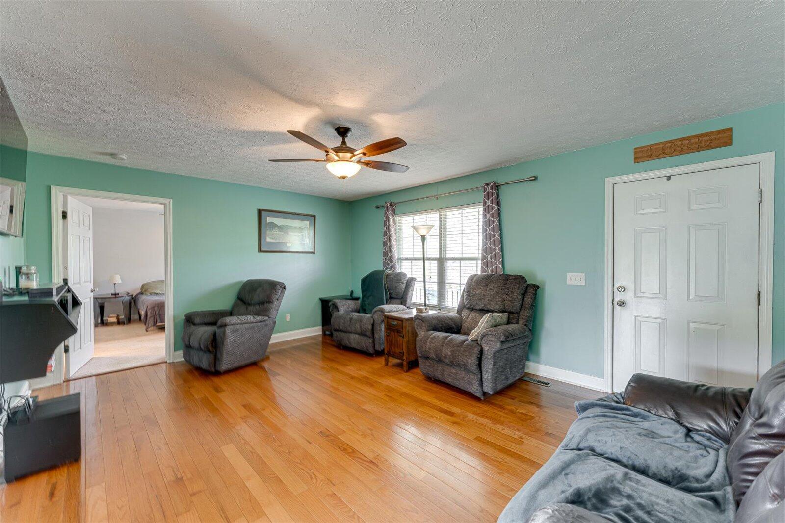 06-84 Green Valley Dr-6