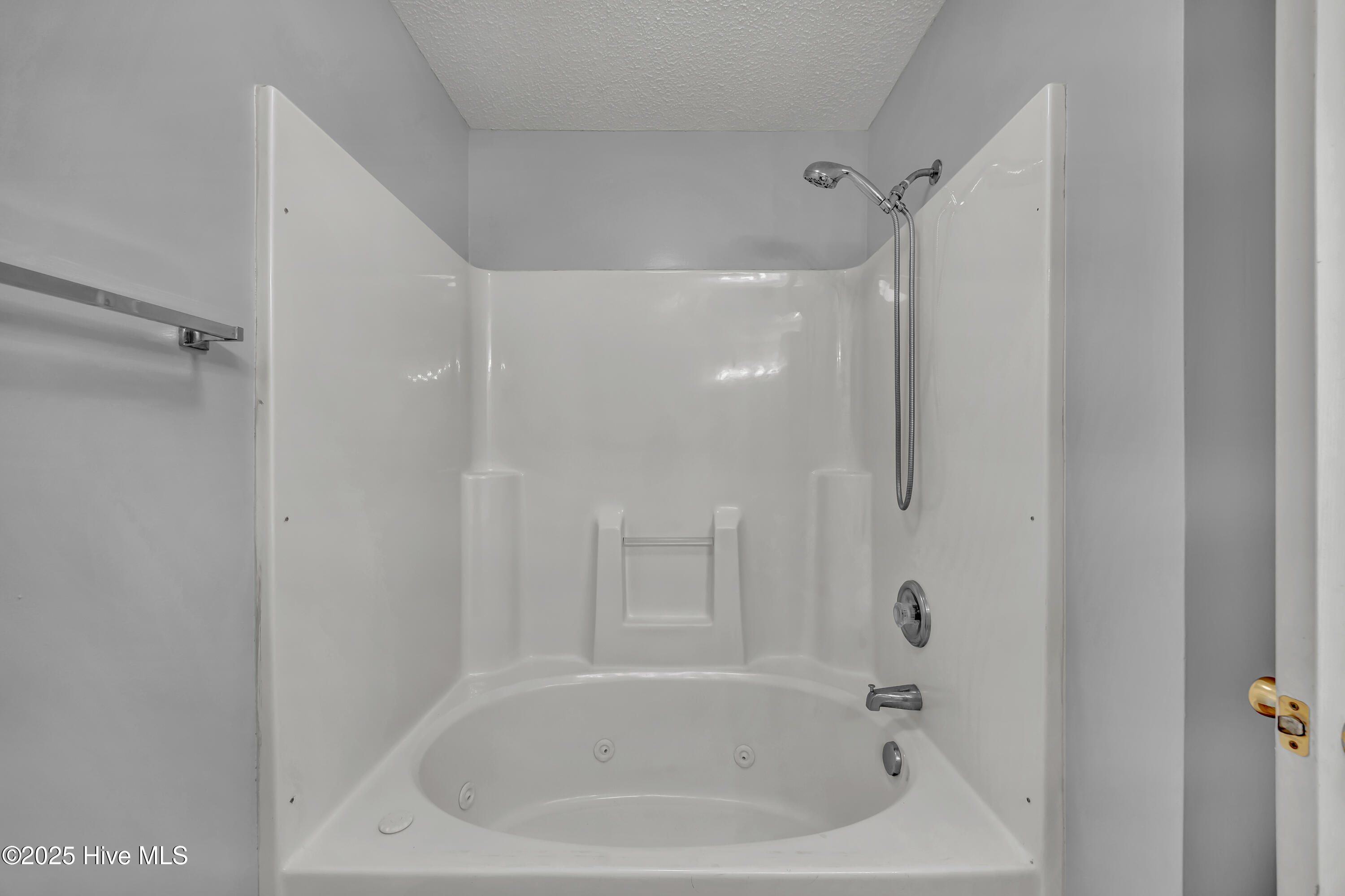 5012 Hunters Trail, Unit 7 Wilmington, NC 28405 - Photo 19 of 32 IMG_7188