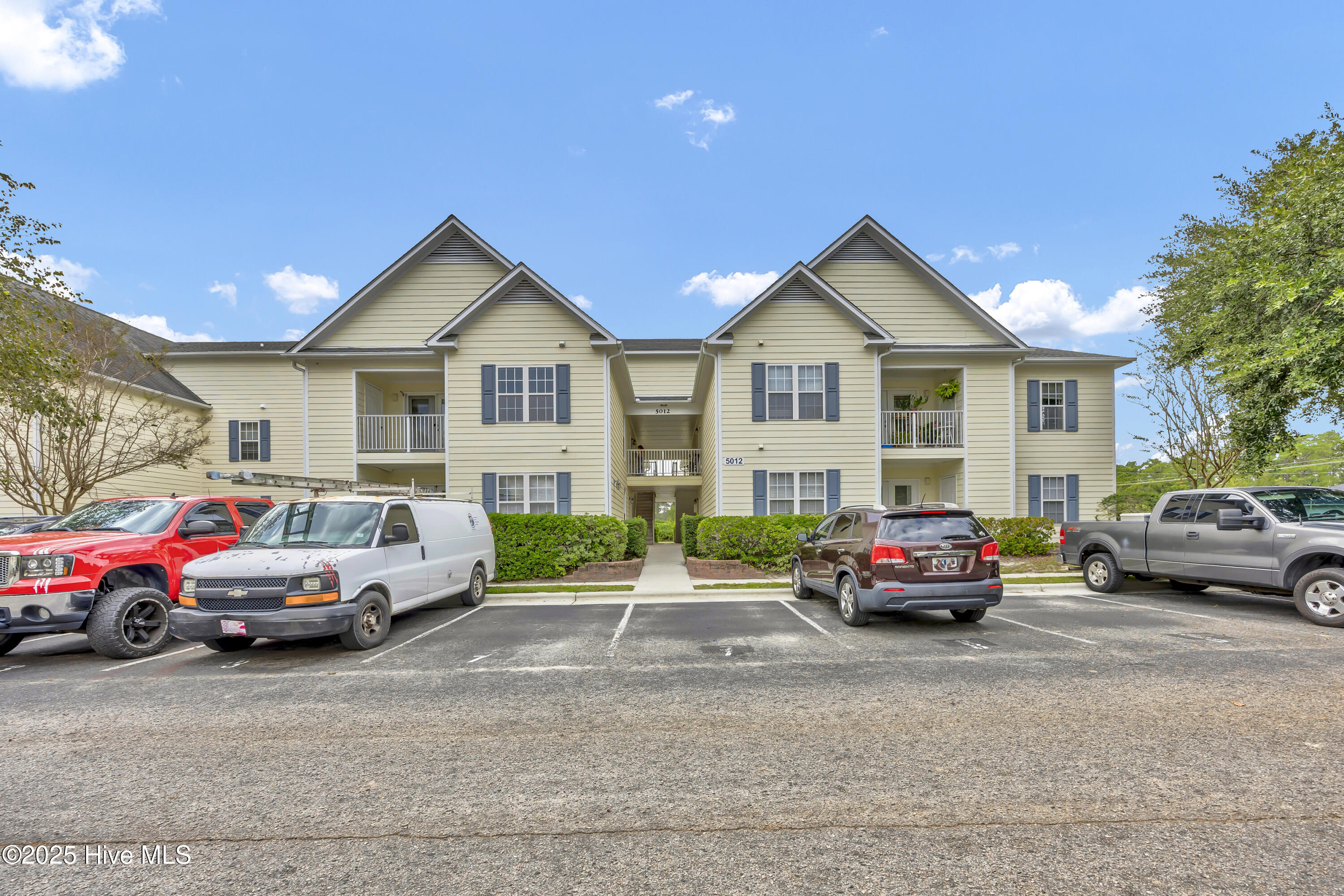 5012 Hunters Trail, Unit 7 Wilmington, NC 28405 - Photo 2 of 32 IMG_7242