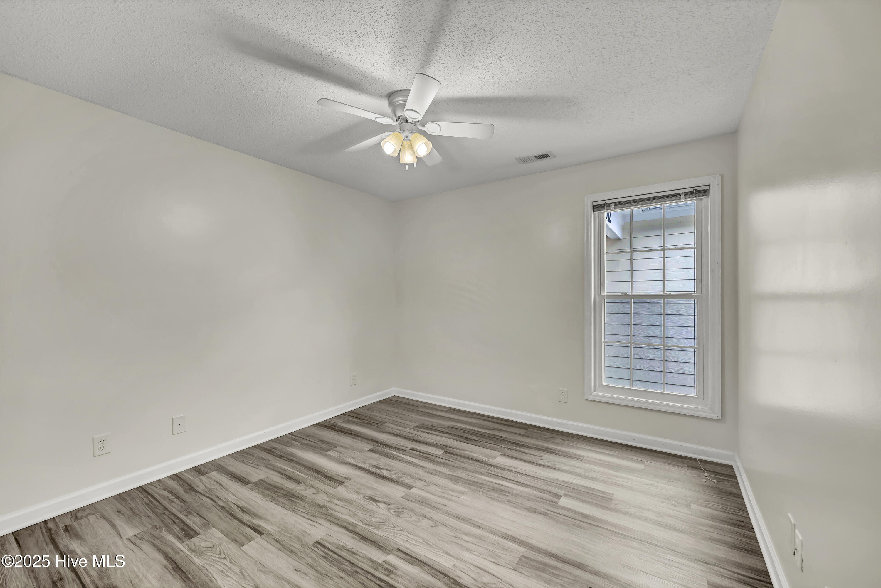 5012 Hunters Trail, Unit 7 Wilmington, NC 28405 - Photo 24 of 32 IMG_7200