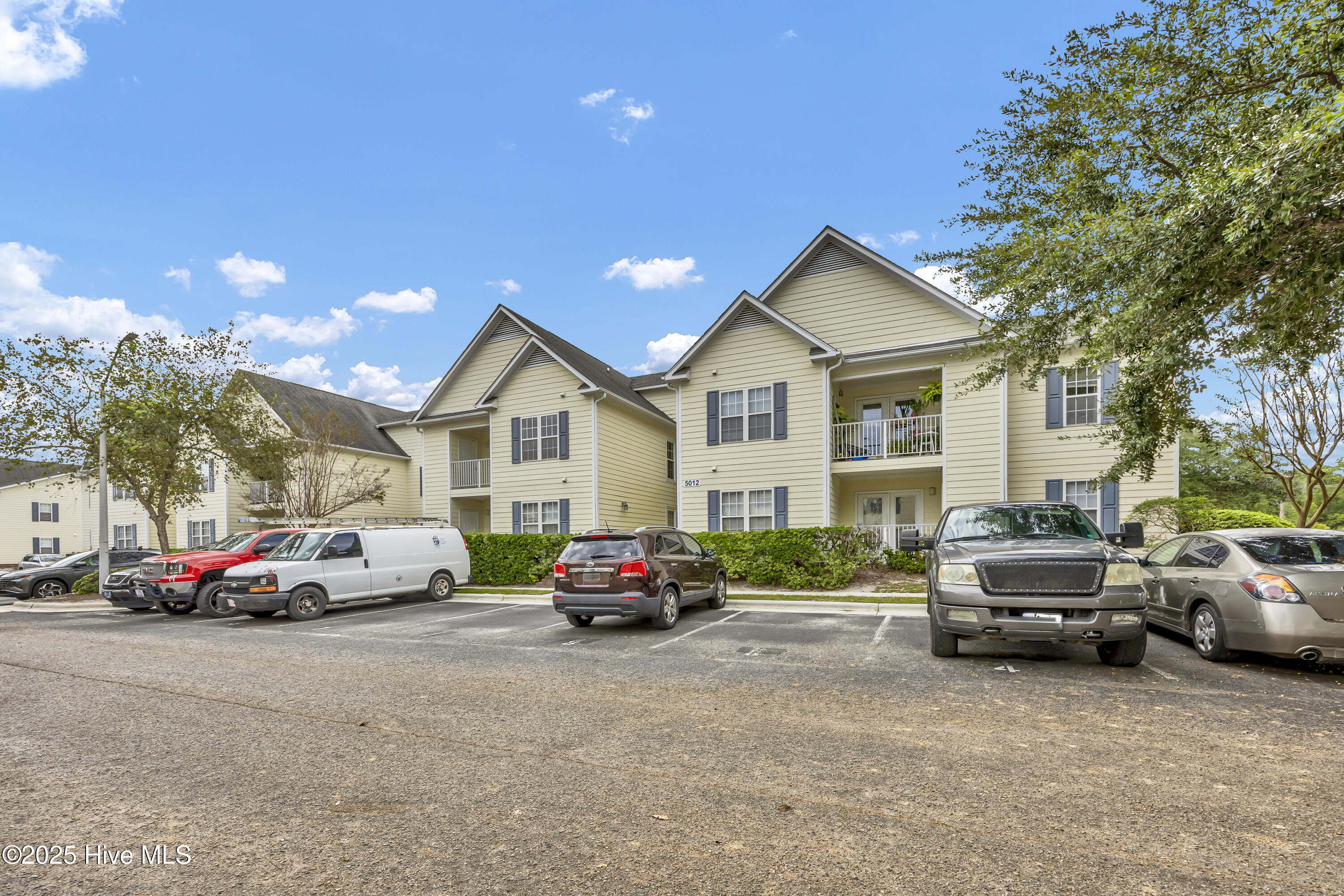 5012 Hunters Trail, Unit 7 Wilmington, NC 28405 - Photo 3 of 32 IMG_7245