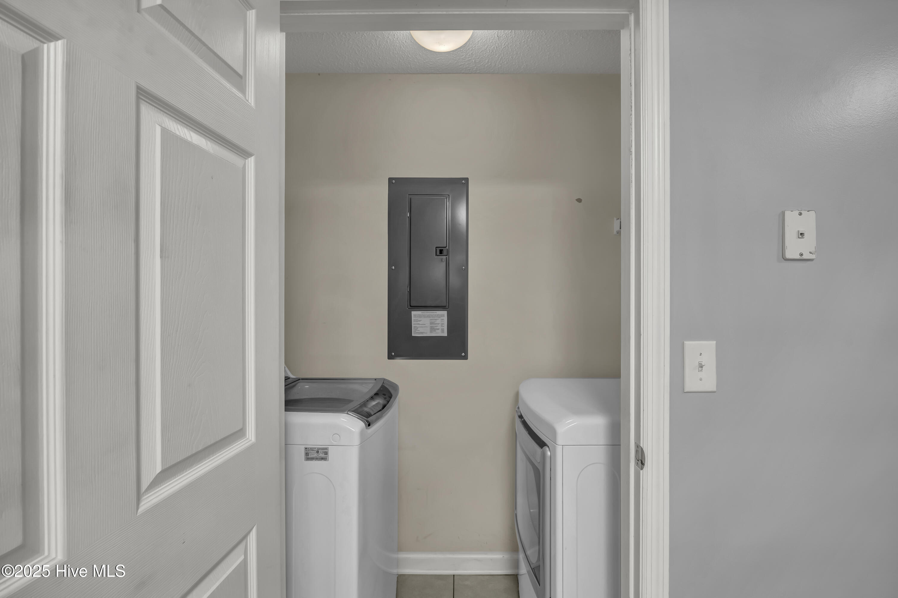 5012 Hunters Trail, Unit 7 Wilmington, NC 28405 - Photo 9 of 32 IMG_7233