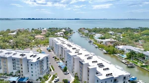 $525,000 | 1709 North Tamiami Trail, Unit 416, Sarasota, FL 34236
