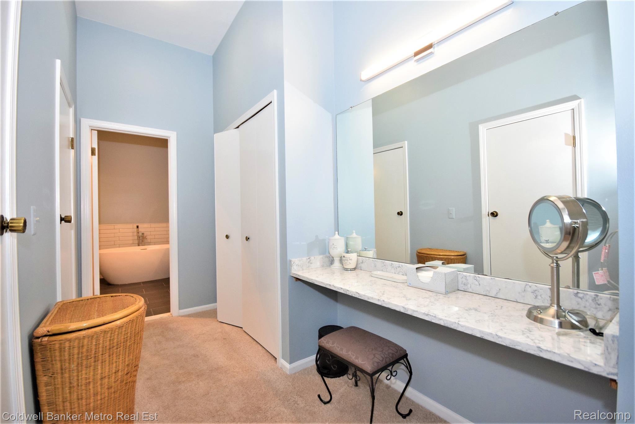 1803 Rapids Way Rochester, MI 48309 - Photo 29 of 63 Master bedroom vanity w/granite counter
