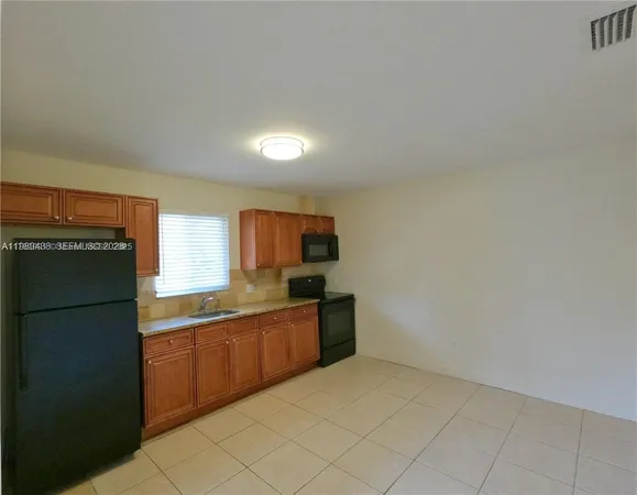 $2,000 | 4946 Serafica Drive, Unit 18, Lake Worth, FL 33461