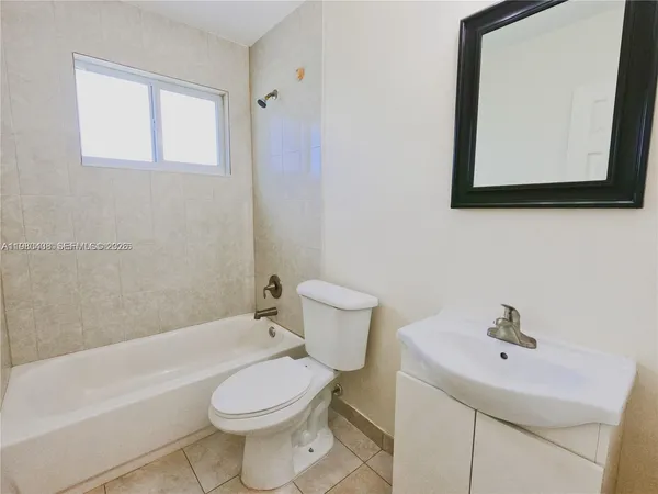 $2,000 | 4946 Serafica Drive, Unit 18, Lake Worth, FL 33461