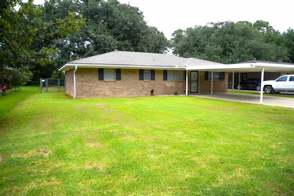 722 East Division Street Jennings, LA 70546 - Photo 4 of 45