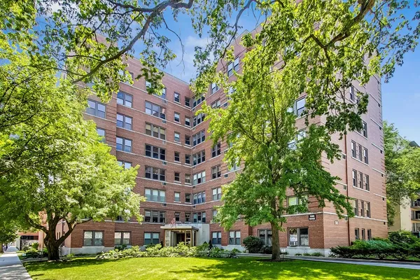 $549,000 | 1585 Ridge Avenue, Unit 505, Evanston, IL 60201