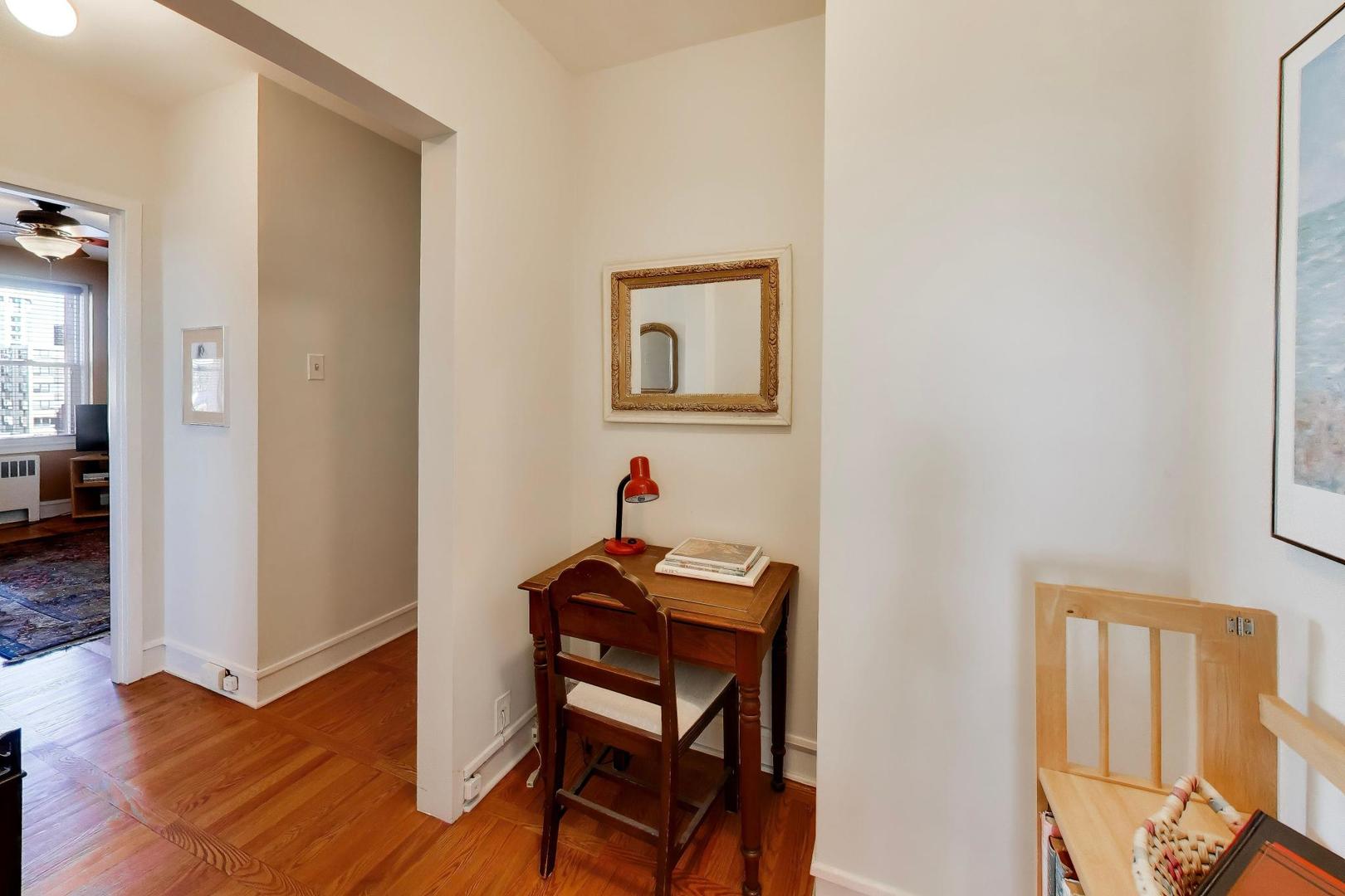 1585 Ridge Avenue, Unit 505 Evanston, IL 60201 - Photo 17 of 27