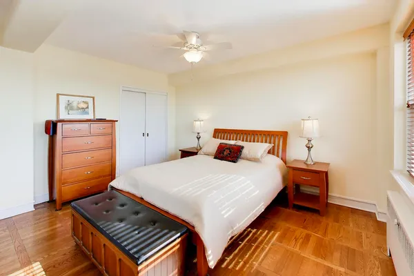 $549,000 | 1585 Ridge Avenue, Unit 505, Evanston, IL 60201
