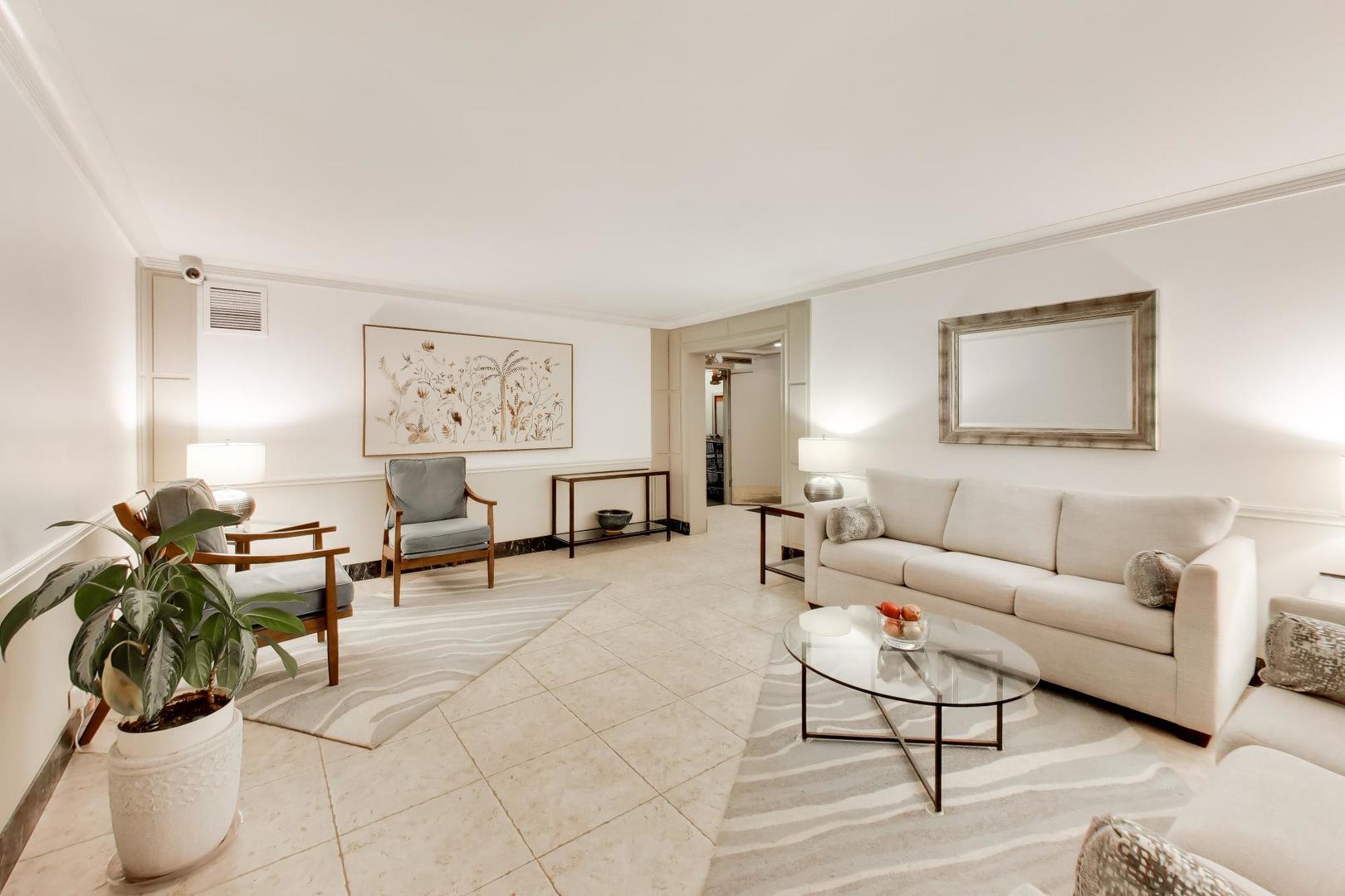 1585 Ridge Avenue, Unit 505 Evanston, IL 60201 - Photo 4 of 27