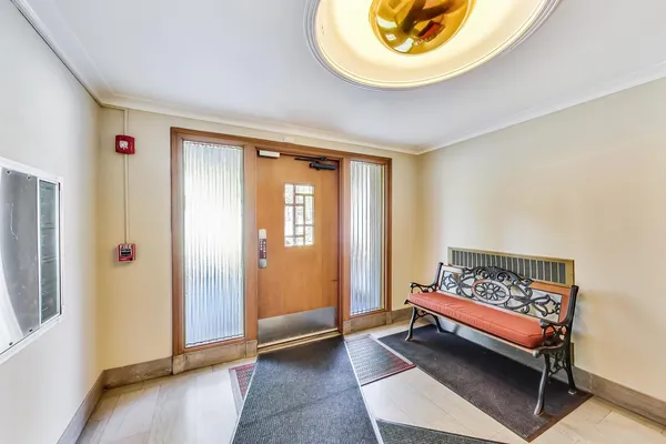 $549,000 | 1585 Ridge Avenue, Unit 505, Evanston, IL 60201