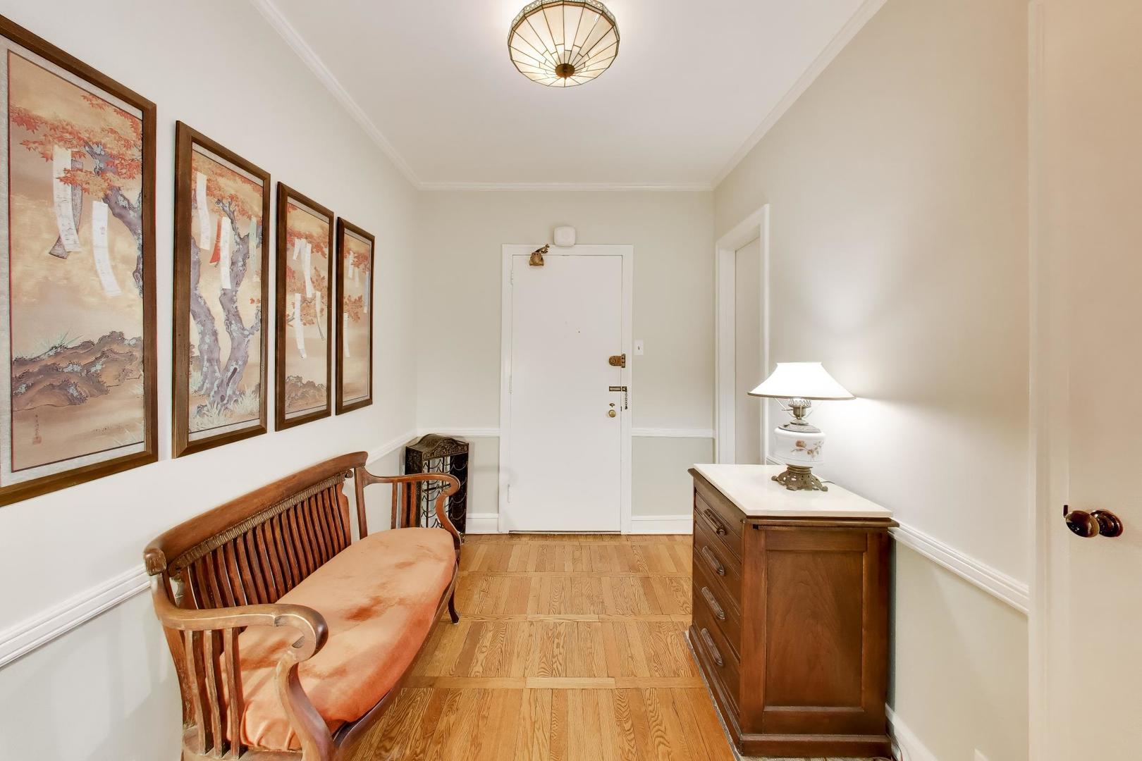 1585 Ridge Avenue, Unit 505 Evanston, IL 60201 - Photo 8 of 27