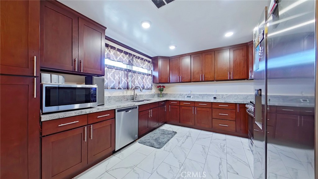 7664 Beckett Street Tujunga, CA 91042 - Photo 15 of 42