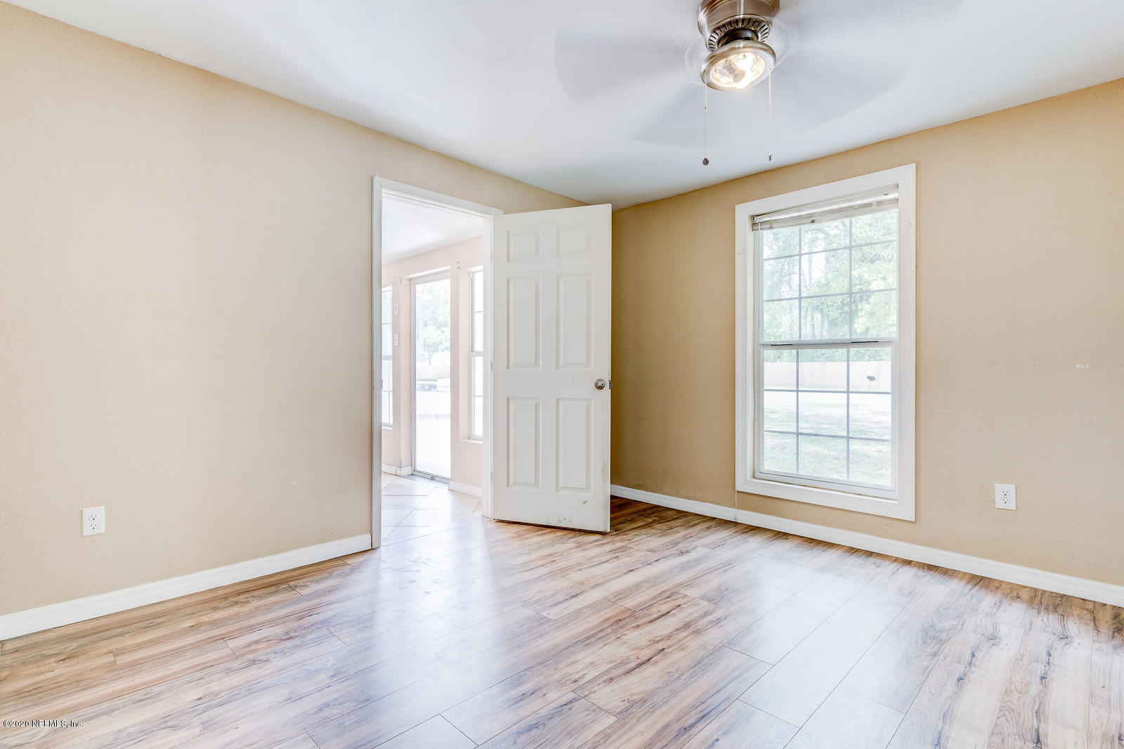 11320 Guinn Office