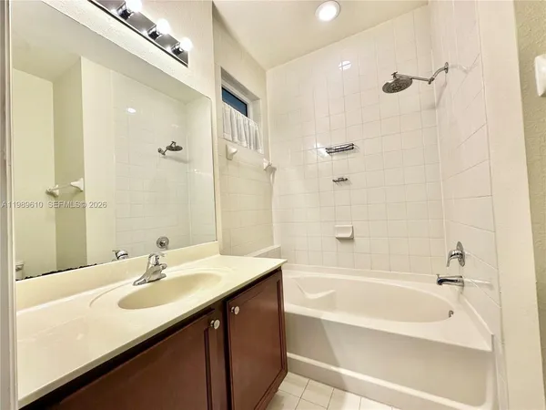 $2,990 | 11403 Northwest 89th Street, Unit 219, Doral, FL 33178