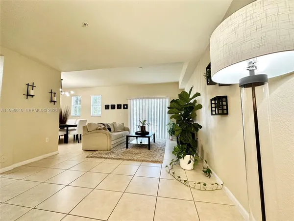 $2,990 | 11403 Northwest 89th Street, Unit 219, Doral, FL 33178
