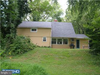 8506 Patton Road Wyndmoor, PA 19038 - Photo 10 of 11 Exterior Back