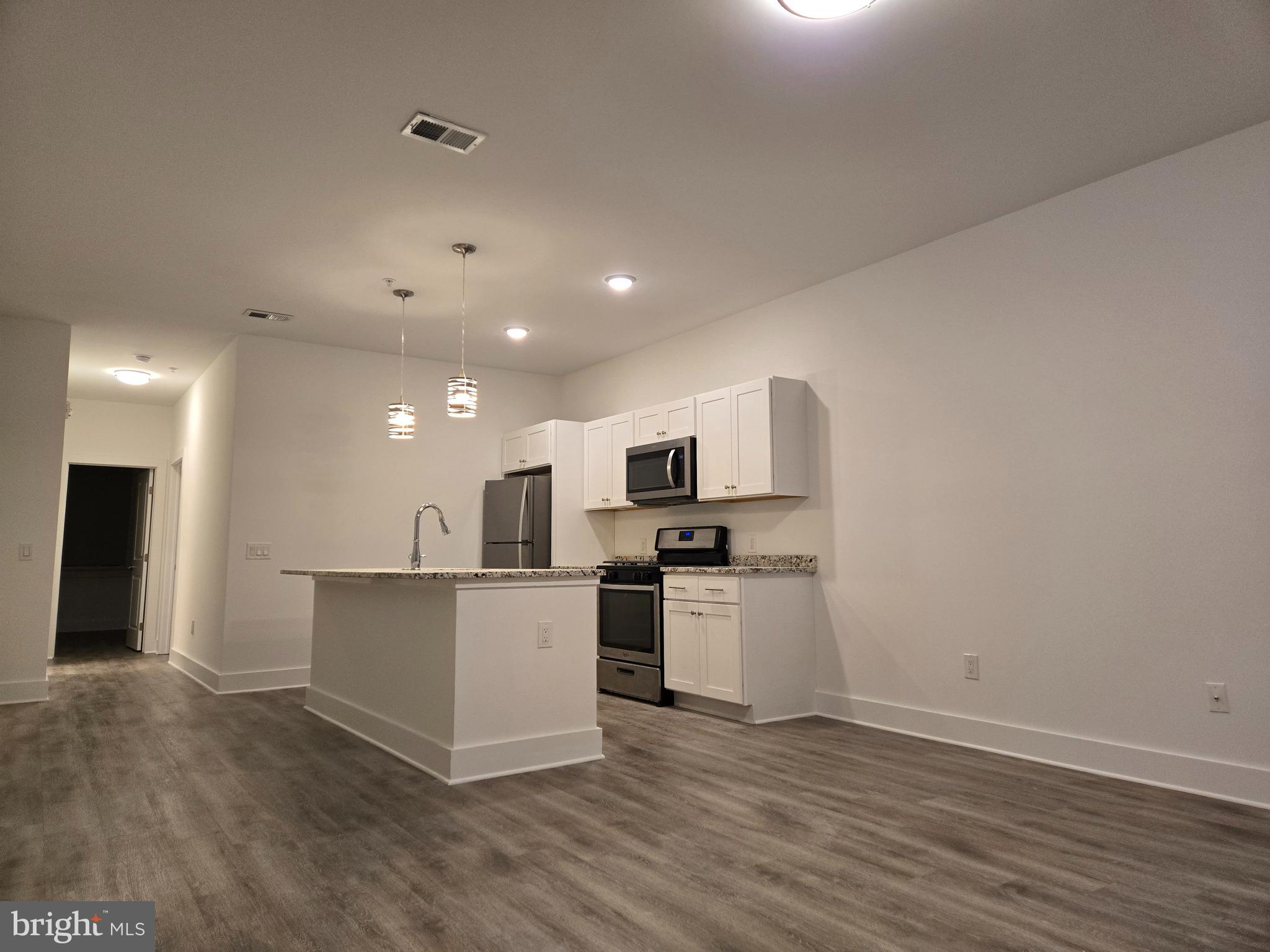 123 Creek Road, Unit B202 Mount Laurel, NJ 08054 - Photo 2 of 15