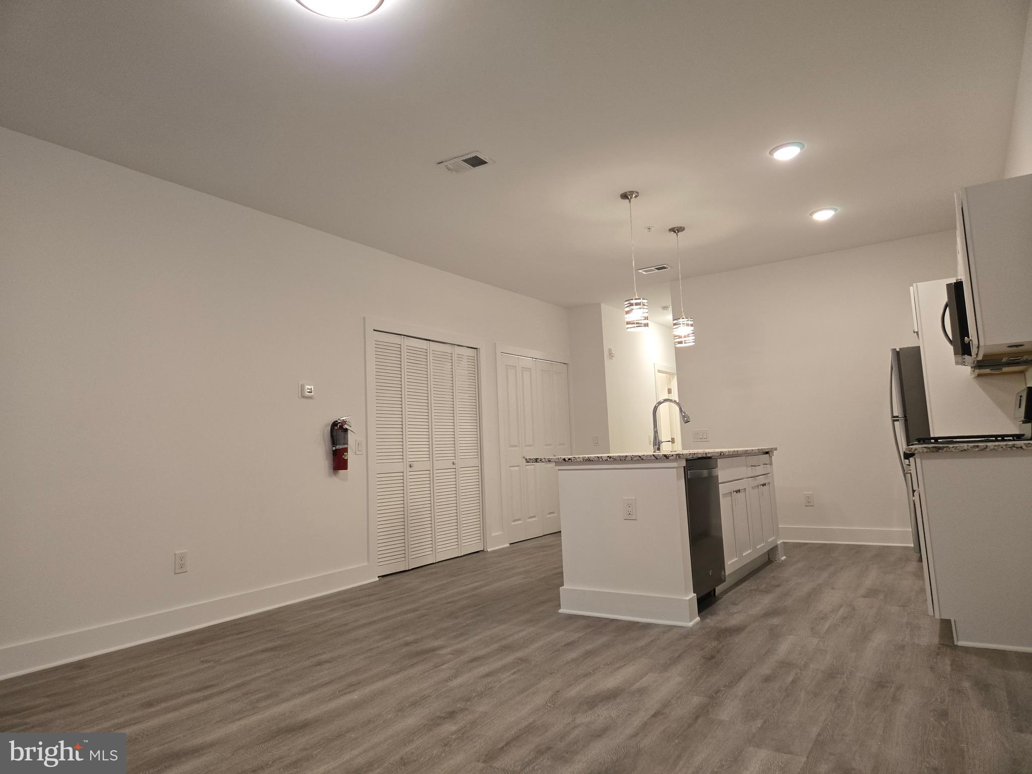 123 Creek Road, Unit B202 Mount Laurel, NJ 08054 - Photo 4 of 15