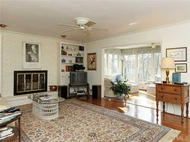 4413 Pitt Street Raleigh, NC 27609 - Photo 8 of 25 a living room with furniture