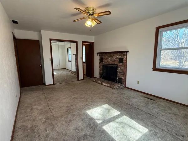 $262,000 | 792 South 196th Street, Pittsburg, KS 66762