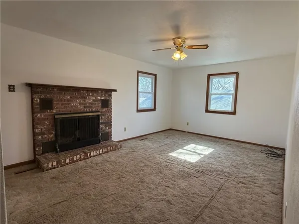 $262,000 | 792 South 196th Street, Pittsburg, KS 66762